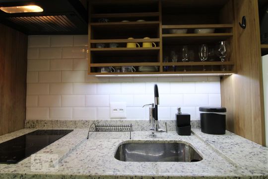 Pia da cozinha de kitnet/studio à venda com 1 quarto, 22m² em Jardim das Acacias, São Paulo