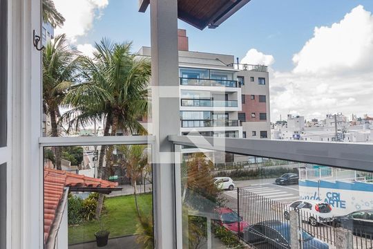 Varanda de casa para alugar com 4 quartos, 330m² em Bom Abrigo, Florianópolis