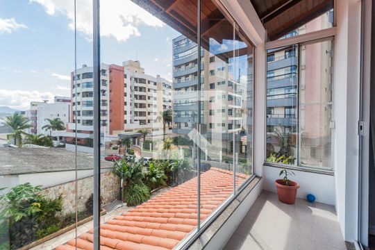 Varanda de casa para alugar com 4 quartos, 330m² em Bom Abrigo, Florianópolis