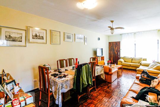 Sala de casa à venda com 3 quartos, 140m² em Jardim Aeroporto, São Paulo