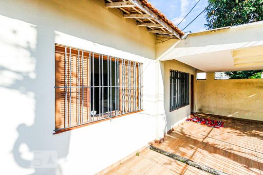 Garagem de casa à venda com 3 quartos, 140m² em Jardim Aeroporto, São Paulo