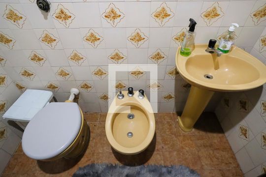 Banheiro de casa à venda com 2 quartos, 300m² em Nova Gerty, São Caetano do Sul