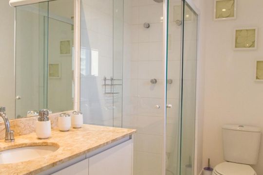 Banheiro de kitnet/studio à venda com 1 quarto, 44m² em Brooklin, São Paulo