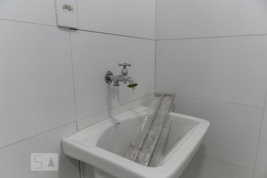 Tanque de casa para alugar com 2 quartos, 60m² em Aparecida, Santos