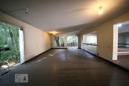 Casa à venda com 5 quartos, 1300m² em Jardim dos Estados, São Paulo