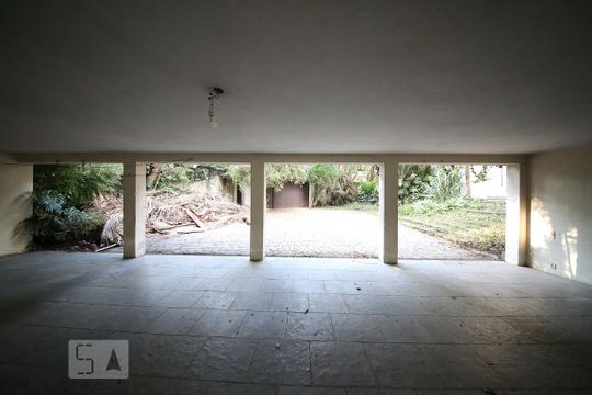 Garagem de casa à venda com 5 quartos, 1300m² em Jardim dos Estados, São Paulo