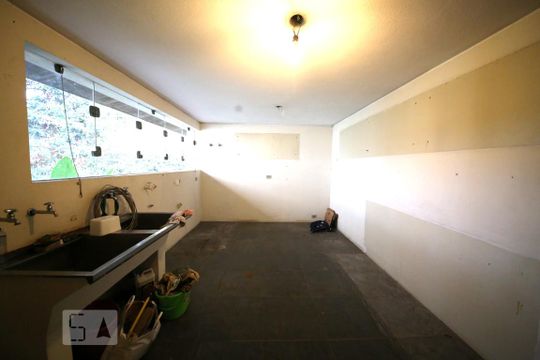 Área de Serviço de casa à venda com 5 quartos, 1300m² em Jardim dos Estados, São Paulo