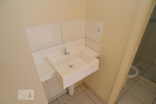Corredor de apartamento para alugar com 2 quartos, 50m² em Campo Grande, Rio de Janeiro