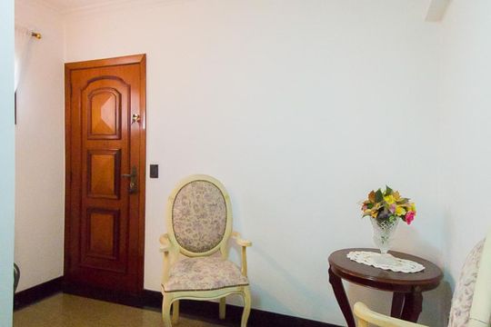 Hall de entrada de apartamento à venda com 3 quartos, 141m² em Vila Brasilina, São Paulo