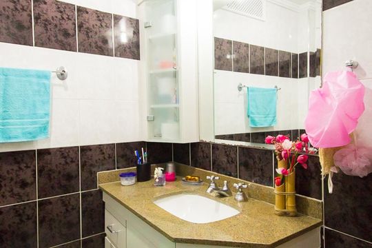 Banheiro de apartamento à venda com 3 quartos, 141m² em Vila Brasilina, São Paulo