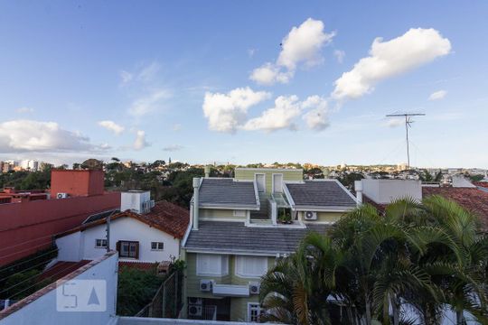 Vista do Quarto de casa à venda com 7 quartos, 350m² em Três Figueiras, Porto Alegre