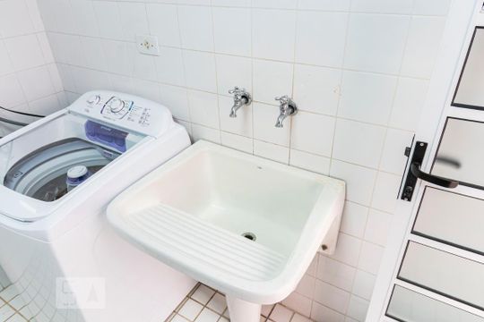 Área de serviço de casa à venda com 3 quartos, 200m² em Jardim da Saúde, São Paulo