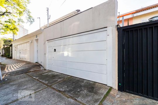 Fachada de casa à venda com 3 quartos, 200m² em Jardim da Saúde, São Paulo