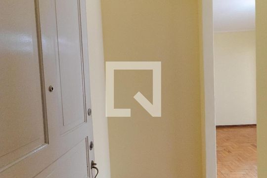 Hall de entrada de apartamento para alugar com 2 quartos, 60m² em Centro, Campinas
