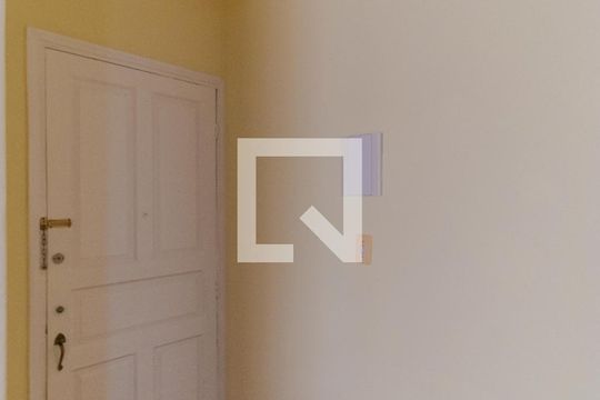 Hall de entrada de apartamento para alugar com 2 quartos, 60m² em Centro, Campinas