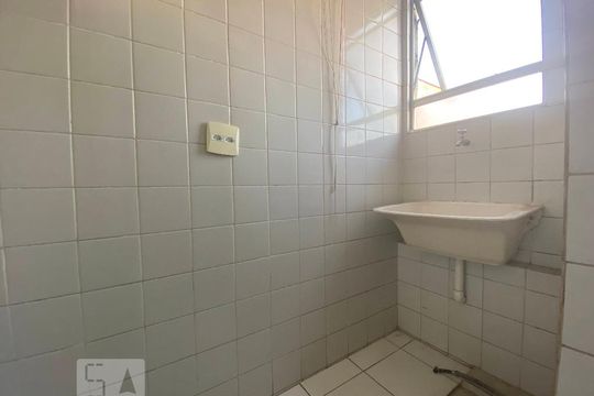 Área de Serviço de apartamento para alugar com 3 quartos, 53m² em Santa Cruz, Belo Horizonte