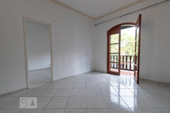Casa para alugar com 3 quartos, 100m² em Madureira, Rio de Janeiro
