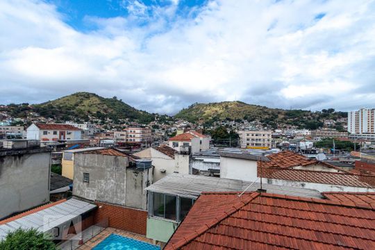 Vista da Área Externa de casa para alugar com 3 quartos, 100m² em Madureira, Rio de Janeiro