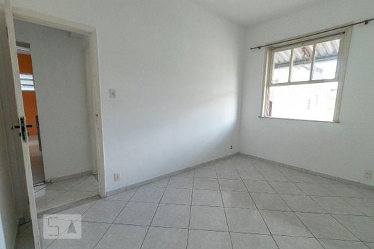 Quarto 2 de casa para alugar com 3 quartos, 100m² em Madureira, Rio de Janeiro