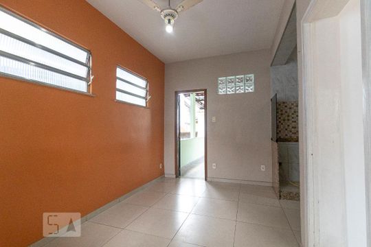 Copa de casa para alugar com 3 quartos, 100m² em Madureira, Rio de Janeiro