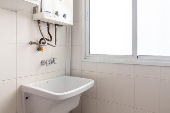 Área de Serviço de apartamento para alugar com 3 quartos, 84m² em Jardim Carvalho, Porto Alegre