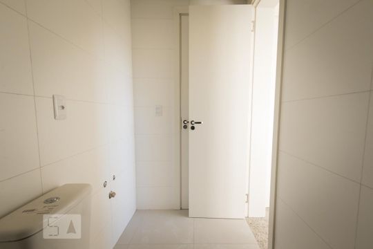 Banheiro Suite e Social de apartamento à venda com 3 quartos, 99m² em Marechal Rondon, Canoas