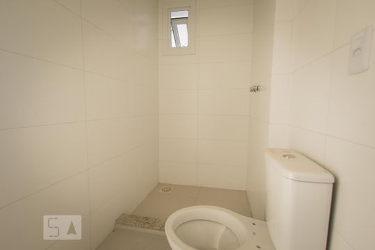Banheiro Suite e Social de apartamento à venda com 3 quartos, 99m² em Marechal Rondon, Canoas