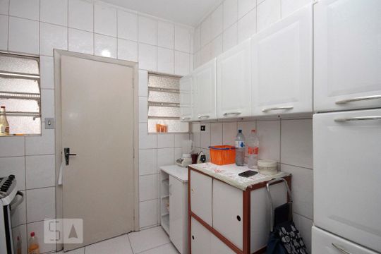 Cozinha de apartamento à venda com 1 quarto, 49m² em República, São Paulo