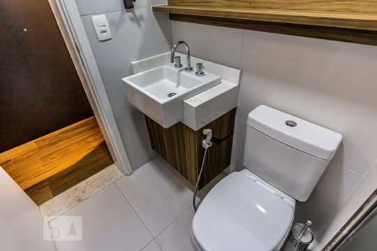 Banheiro de kitnet/studio à venda com 1 quarto, 40m² em Higienópolis, São Paulo