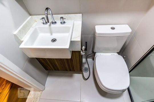 Banheiro de kitnet/studio à venda com 1 quarto, 40m² em Higienópolis, São Paulo