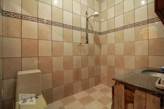 Banheiro de casa à venda com 2 quartos, 250m² em Vila Monumento, São Paulo