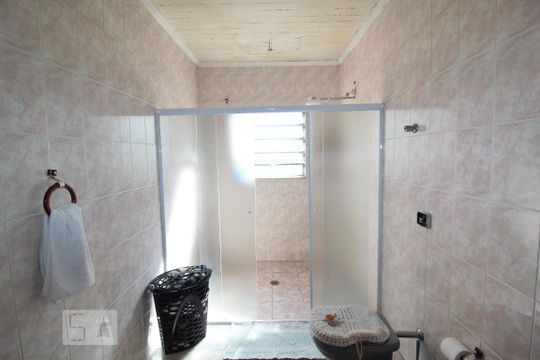 Banheiro 1 social de casa à venda com 3 quartos, 316m² em Mauá, São Caetano do Sul