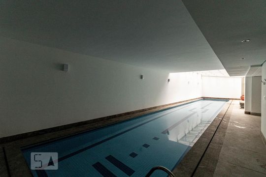 Área comum do prédio de apartamento para alugar com 1 quarto, 40m² em Vila Nova Conceição, São Paulo
