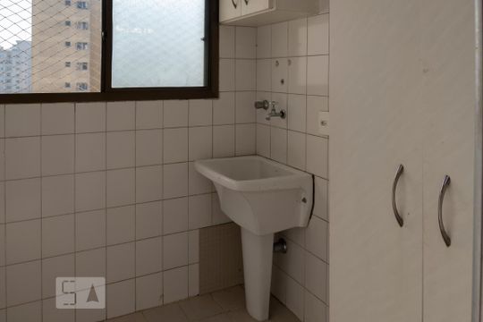 Área de Serviço de apartamento para alugar com 3 quartos, 75m² em Planalto Paulista, São Paulo