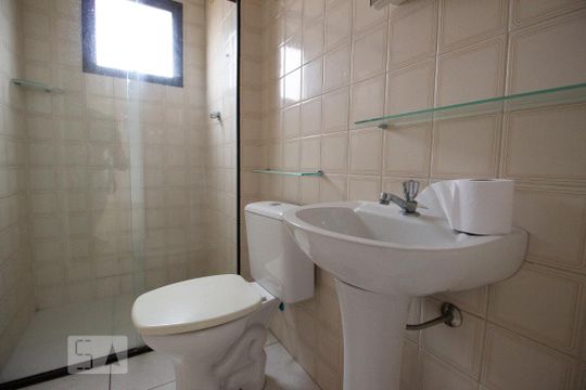 Banheiro de apartamento à venda com 2 quartos, 50m² em Vila Mangalot, São Paulo