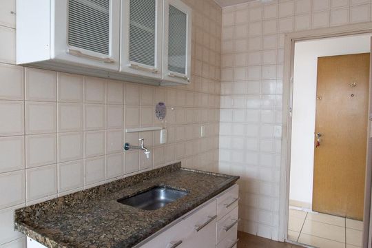 Cozinha de apartamento à venda com 2 quartos, 50m² em Vila Mangalot, São Paulo