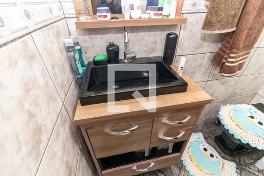 Banheiro da Suíte 1 de casa à venda com 2 quartos, 100m² em Vila Progresso (zona Leste), São Paulo