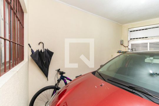 Garagem de casa à venda com 2 quartos, 100m² em Vila Progresso (zona Leste), São Paulo