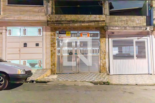 Fachada de casa à venda com 2 quartos, 100m² em Vila Progresso (zona Leste), São Paulo