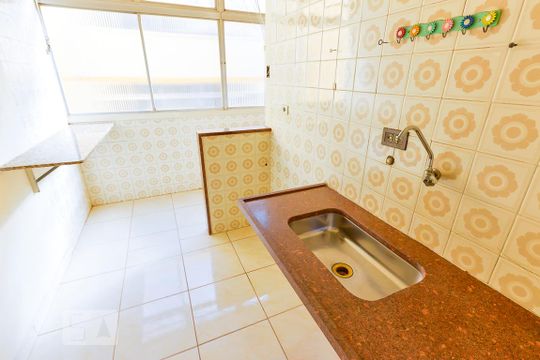 Cozinha de apartamento para alugar com 2 quartos, 62m² em Jardim Pacaembu, Campinas