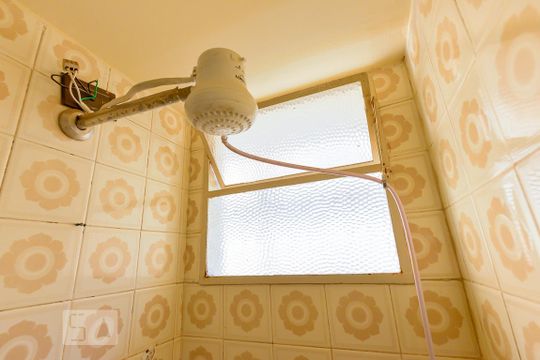 Banheiro de apartamento para alugar com 2 quartos, 62m² em Jardim Pacaembu, Campinas