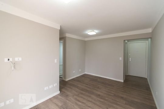 Sala de apartamento para alugar com 3 quartos, 70m² em Sumarezinho, São Paulo