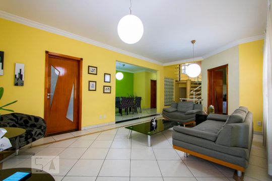 Casa à venda com 4 quartos, 348m² em Parque das Nações, Santo André