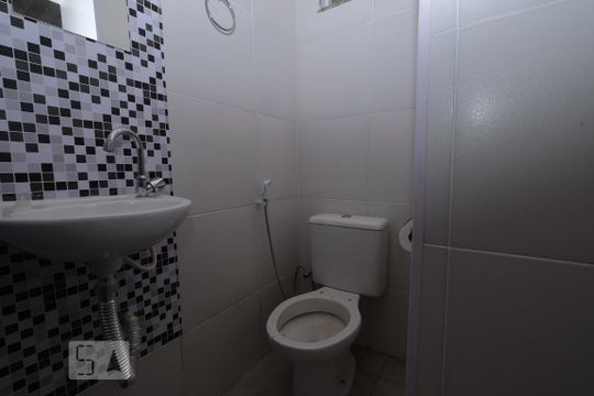 Banheiro de apartamento para alugar com 1 quarto, 30m² em Vila Isabel, Rio de Janeiro