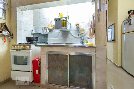 Cozinha de apartamento à venda com 1 quarto, 41m² em Copacabana, Rio de Janeiro