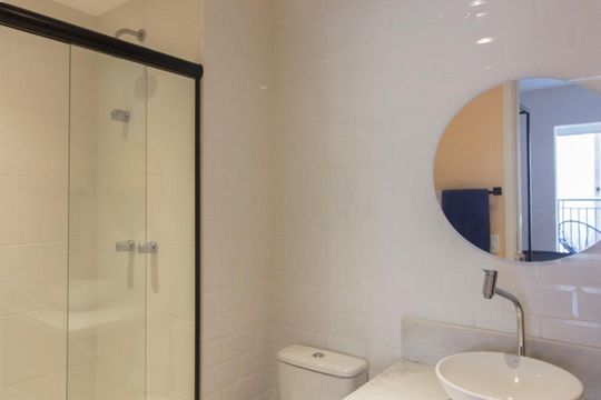Banheiro de kitnet/studio para alugar com 1 quarto, 42m² em Centro Histórico de São Paulo, São Paulo