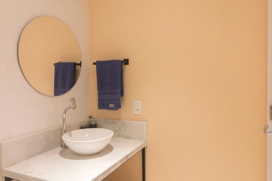 Banheiro de kitnet/studio para alugar com 1 quarto, 42m² em Centro Histórico de São Paulo, São Paulo