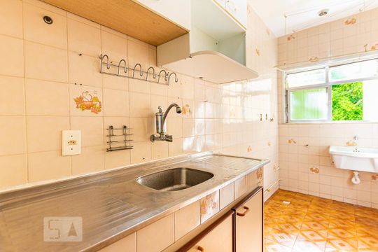 Cozinha  de apartamento à venda com 2 quartos, 55m² em Fonseca, Niterói