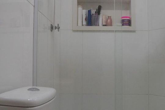 Banheiro Suite de apartamento à venda com 2 quartos, 56m² em Jardim Ana Maria, Santo André