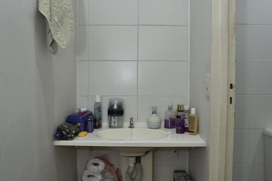 Banheiro de apartamento à venda com 2 quartos, 50m² em Anil, Rio de Janeiro